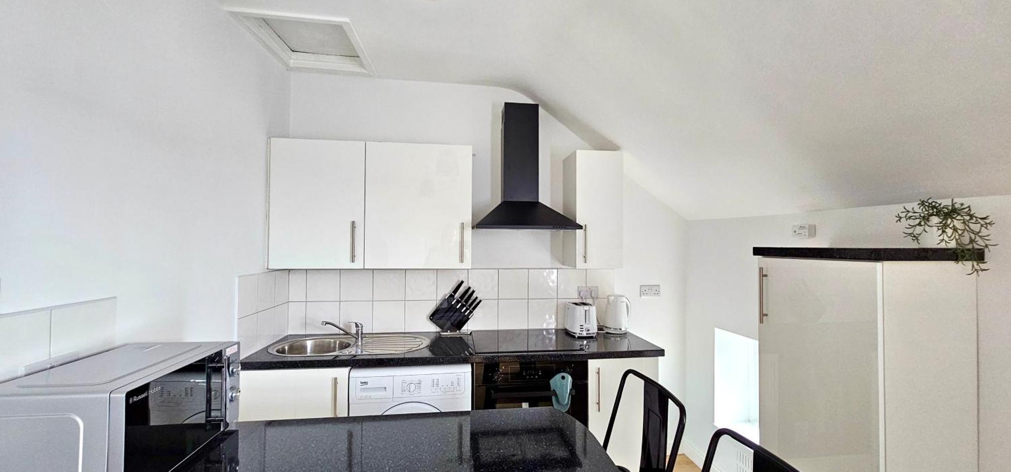 Harlequin Apartments By Switchback Stays Кардиф Екстериор снимка